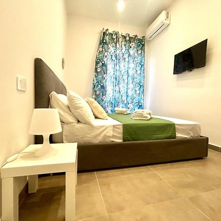 Fly Zone Naples Bed & Breakfast Екстериор снимка