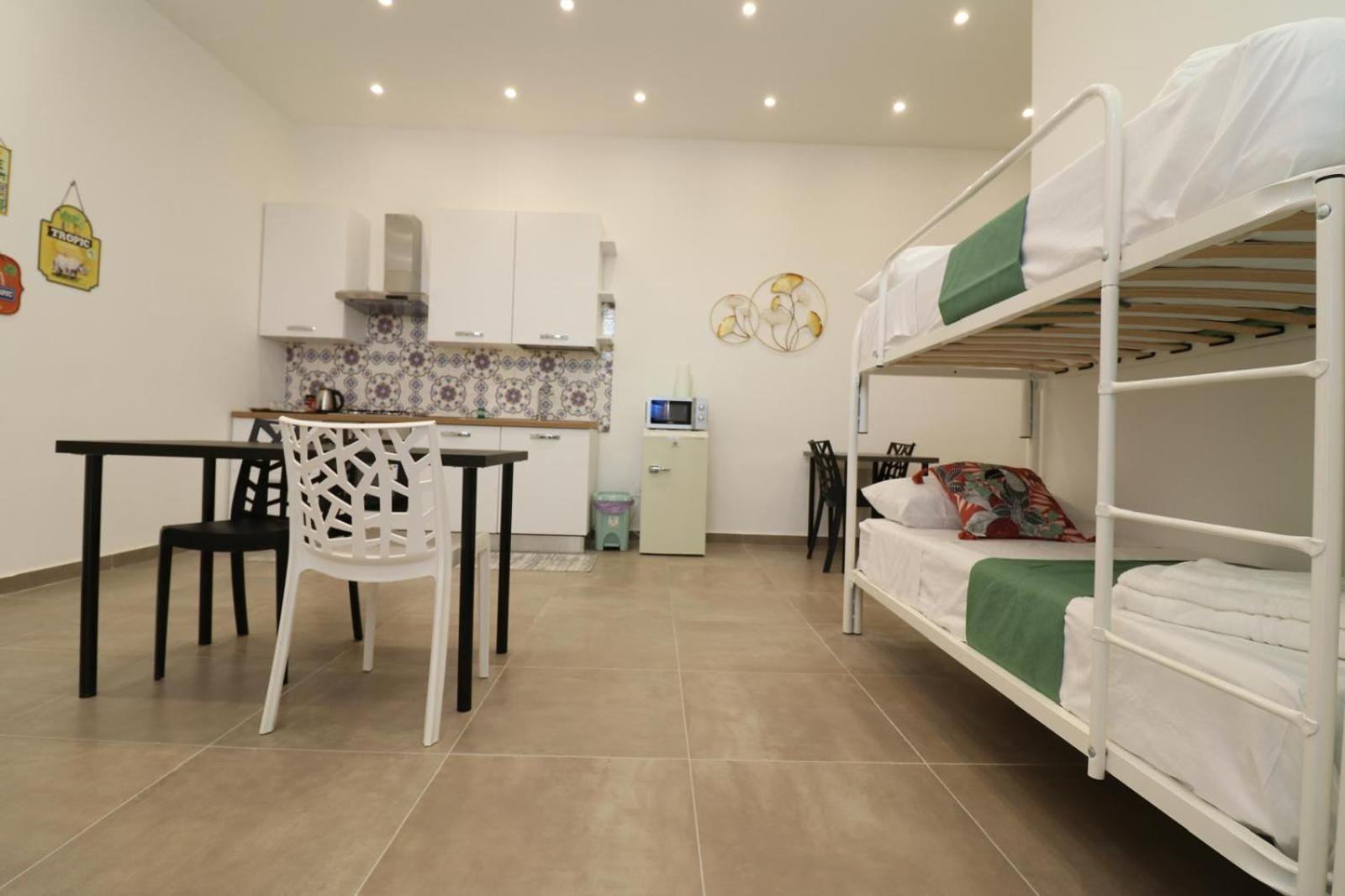 Fly Zone Naples Bed & Breakfast Екстериор снимка